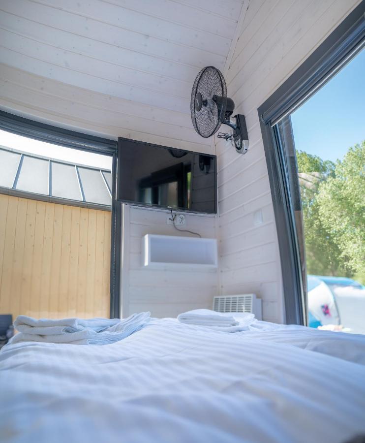 Pod Cyprysami - Surf & Family Resort Ястарня Экстерьер фото