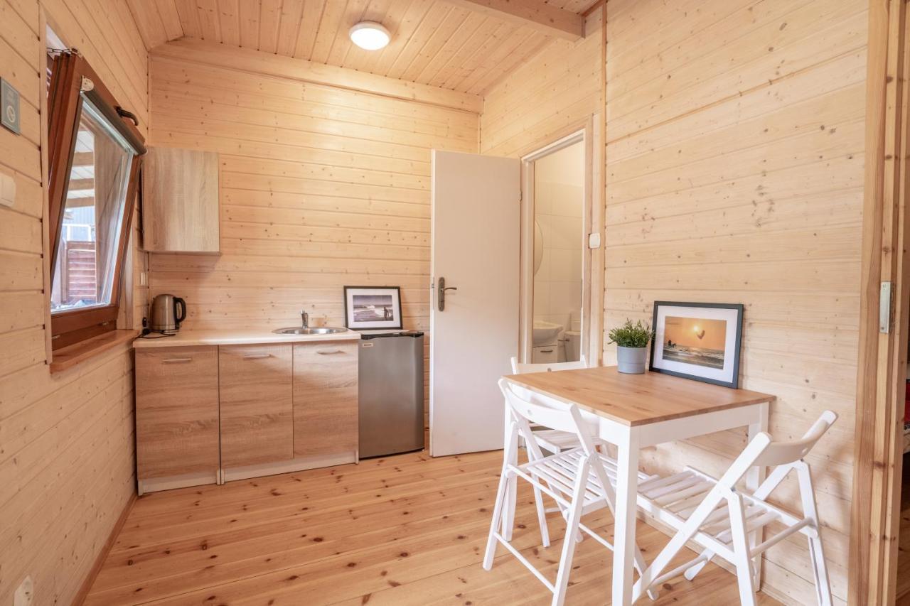 Pod Cyprysami - Surf & Family Resort Ястарня Экстерьер фото